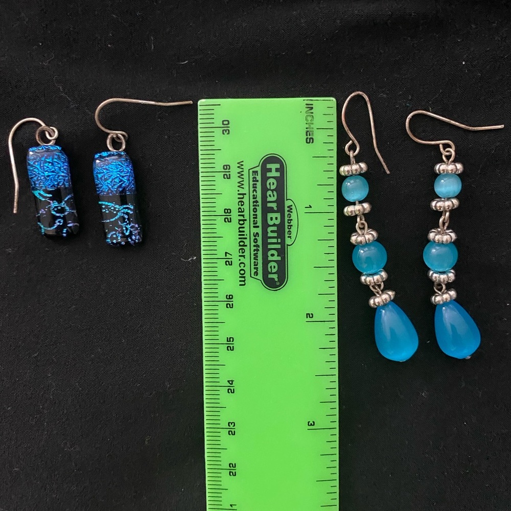 Pair of earrings